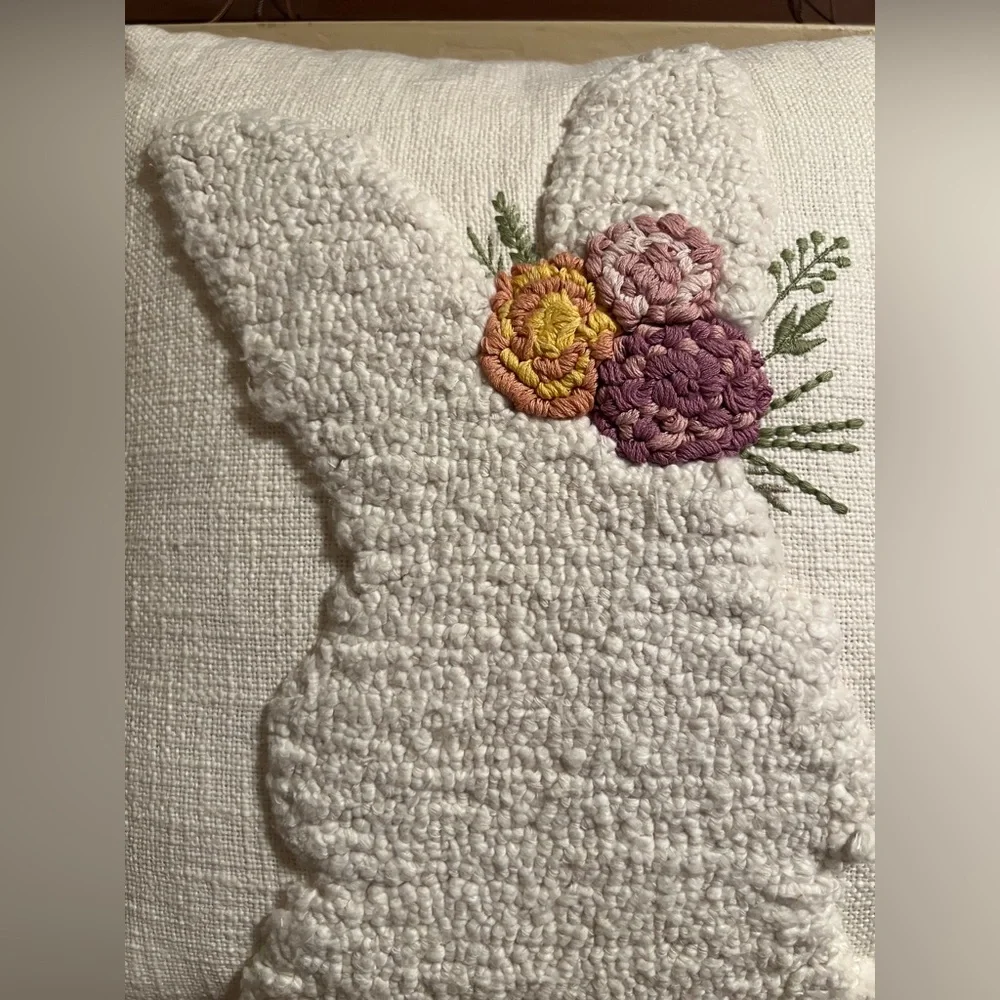 Threshold Bunny Flower Easter Spring Throw Pillow White Purple Pink 15” NWT